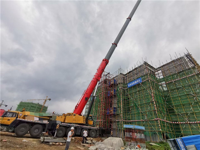 哈巴河县短途转运 + 吊装一体，选随车吊还是汽车吊 + 货车？