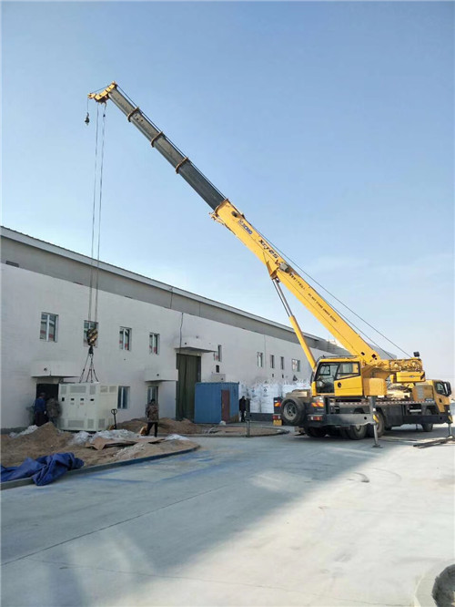 哈巴河县“超载就喊停”—— 吊车的 “重量保镖” 技术