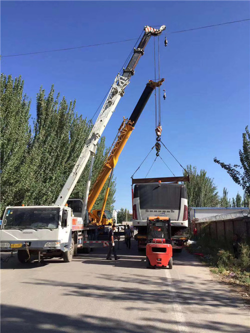 哈巴河县港口集装箱搬运案例